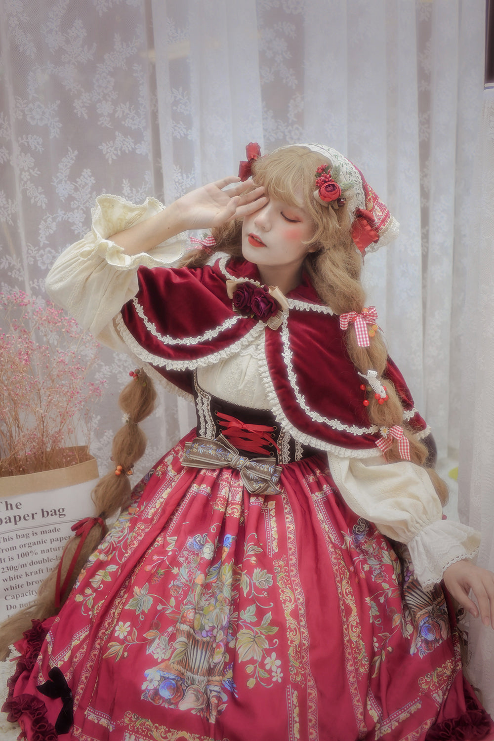 Miss Point - Praise of Abundance - Bavarian Style Lolita Velvet Hooded Cape