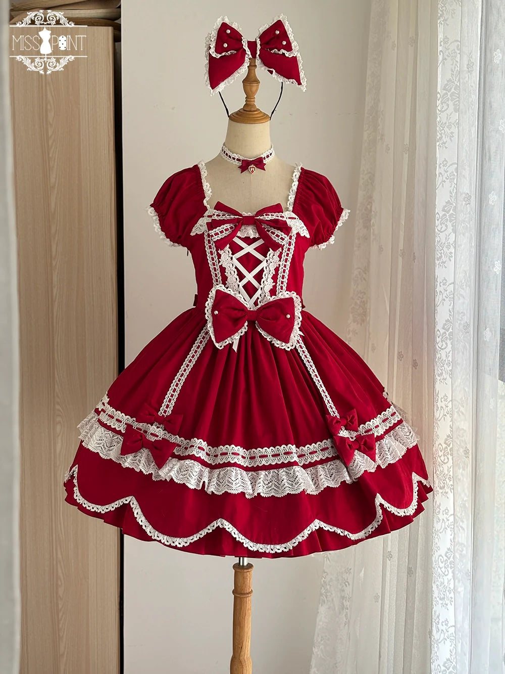 Miss Point - Vintage Petal Rabbit - Old School Lolita OP Cotton Dress With Petal-Shaped Hem
