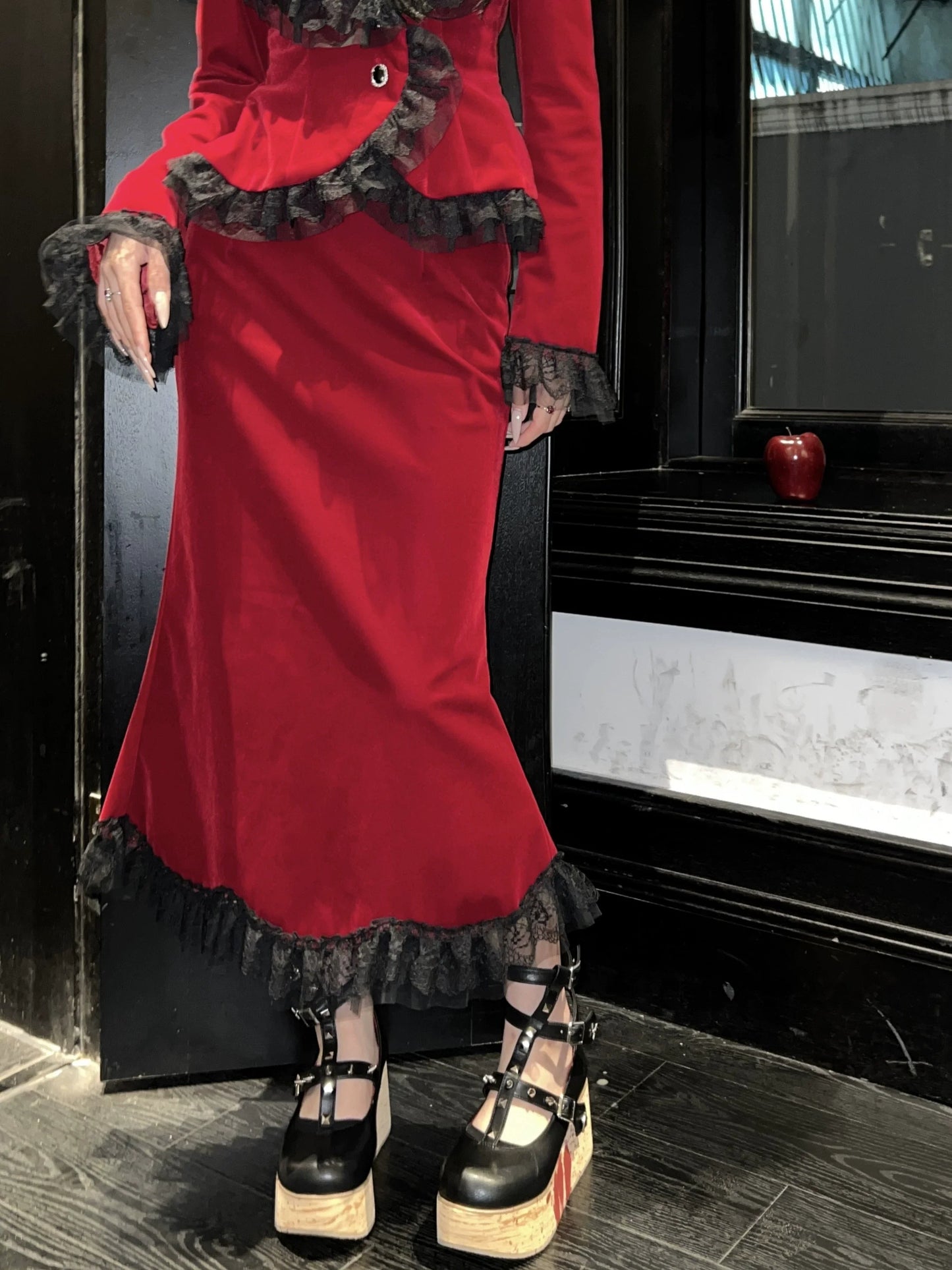 BLACKLIST - Poisonous Apple - Christmas Lolita Dress Bungundy Fishtail Skirt Set