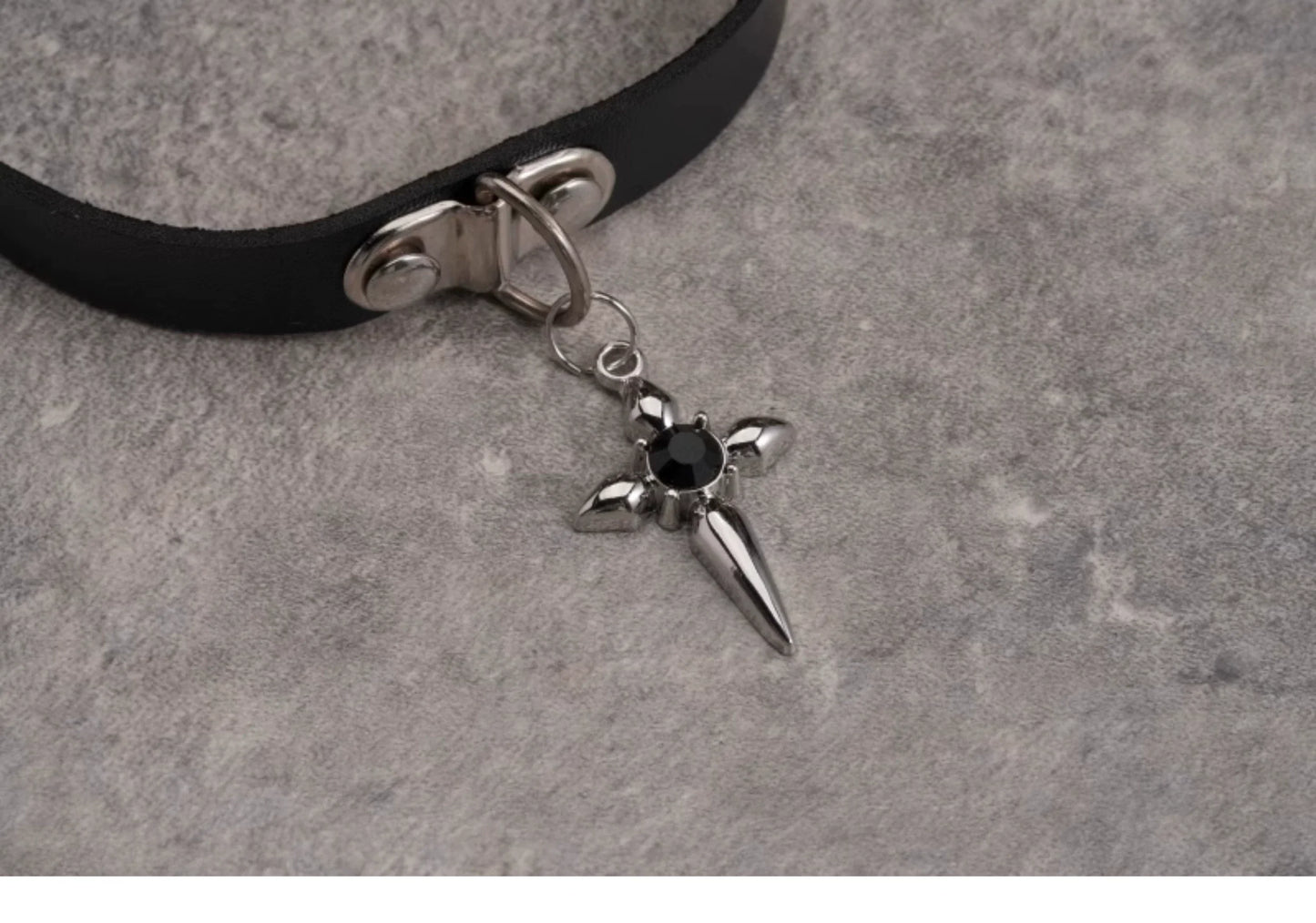 Strange Sugar - Gothic Lolita Choker Faux Leather Heart Pendant Necklace