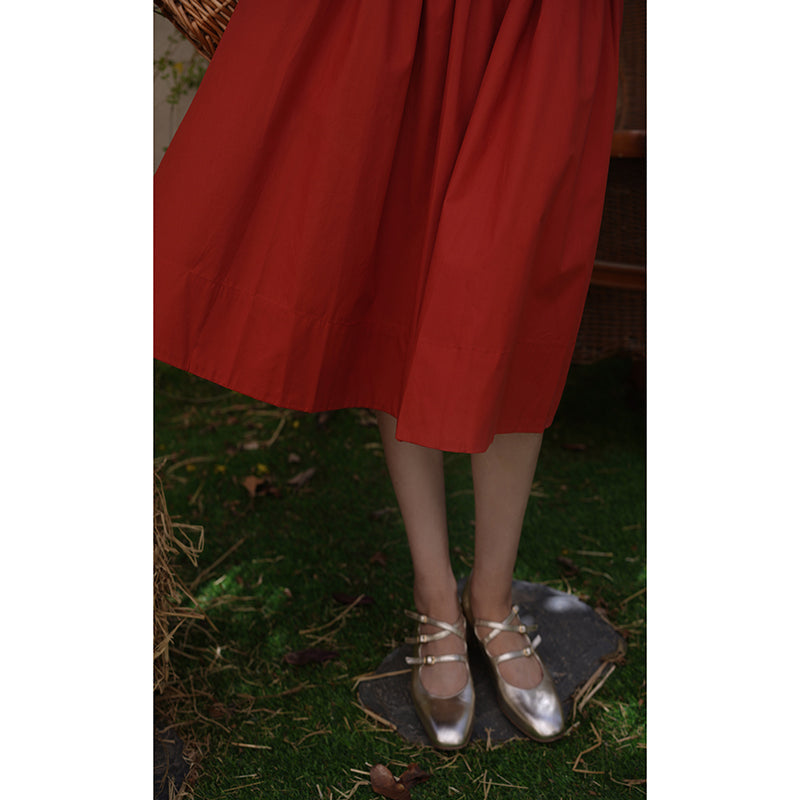 Scarlet movie actress Hepburn skirt