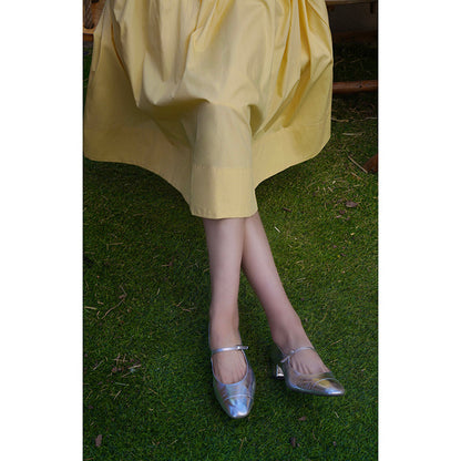 Pale yellow movie actress Hepburn skirt