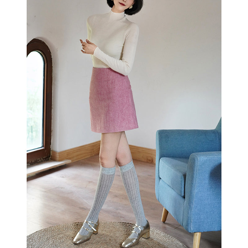 Pale red lady's tweed middle skirt