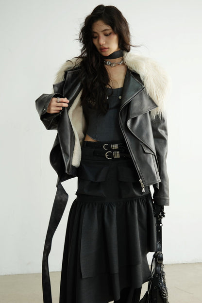 Restrained Pleated Casual Pants With Skirt Set-Up