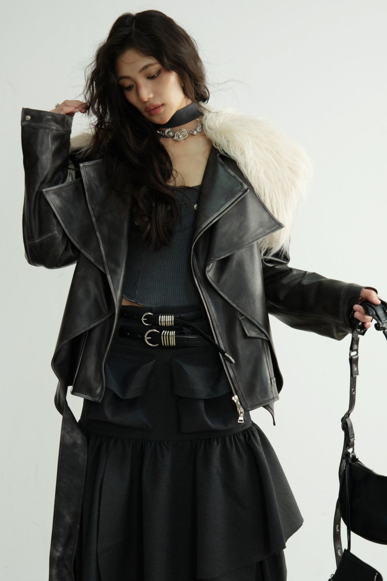 Restrained Pleated Casual Pants With Skirt Set-Up