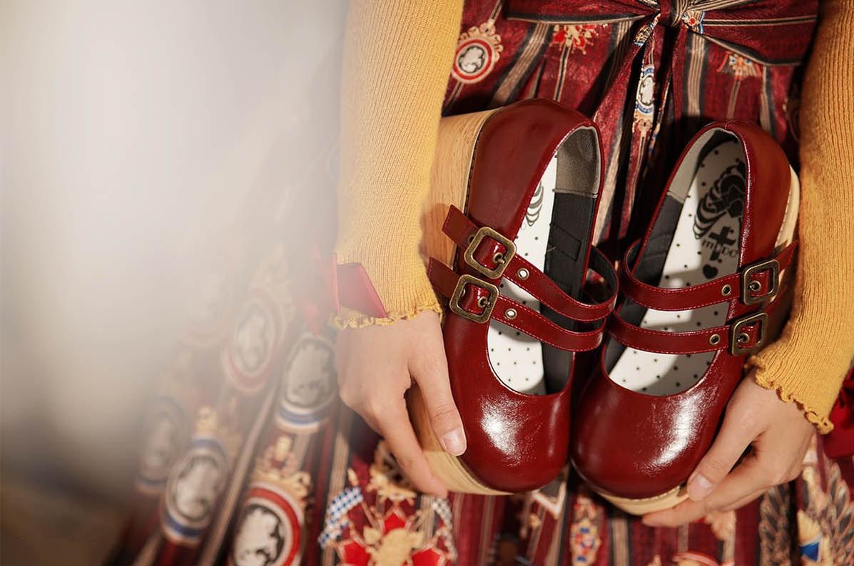 MODO - Retro Lolita Round Toe Wood Bottom Shoes