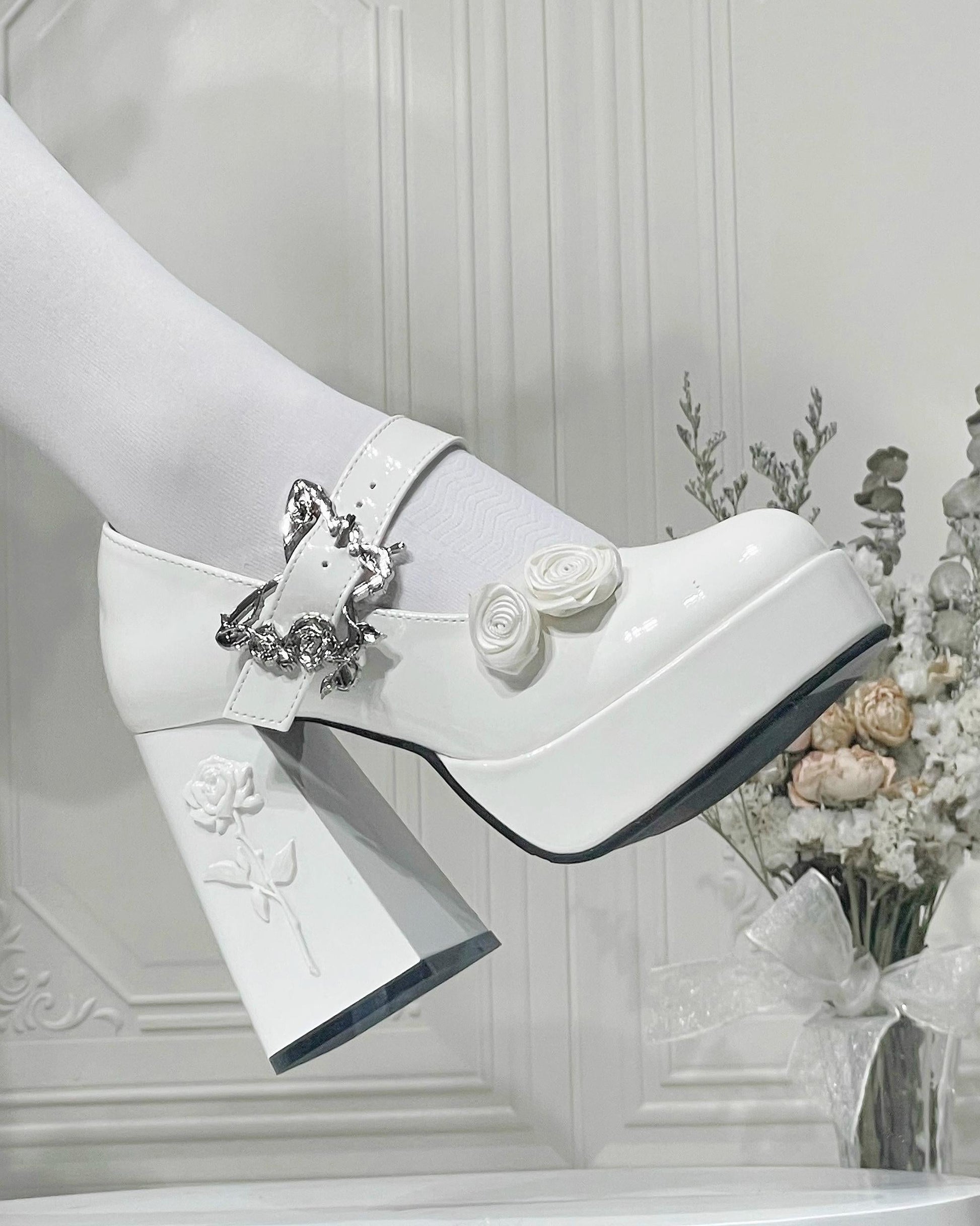 Dreamland - Cyclic Wonders - Elegant Lolita High Platform Shoes with Butterfly and Rose Details