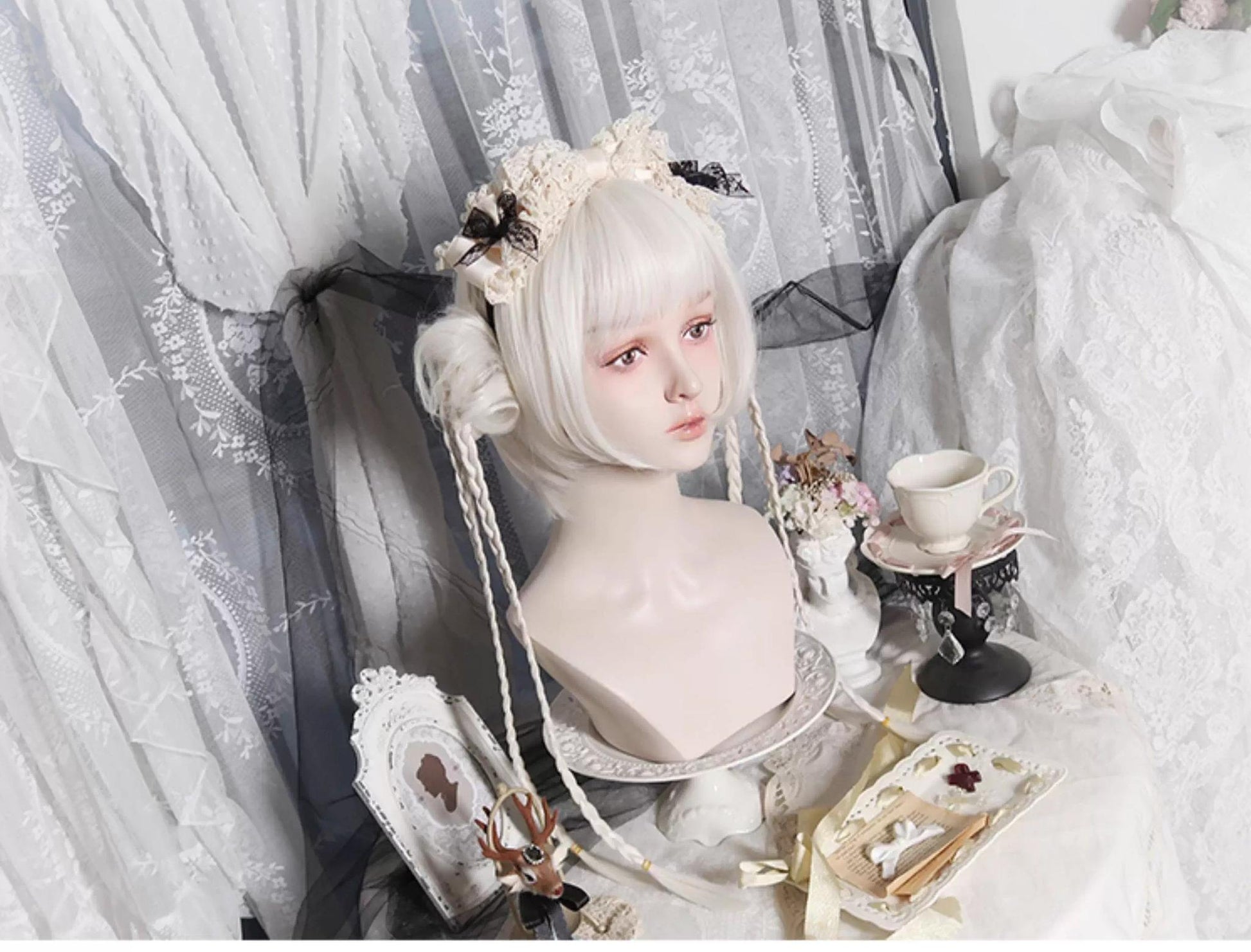 Pippi Palace - Elegant Off-White Short Lolita Wig