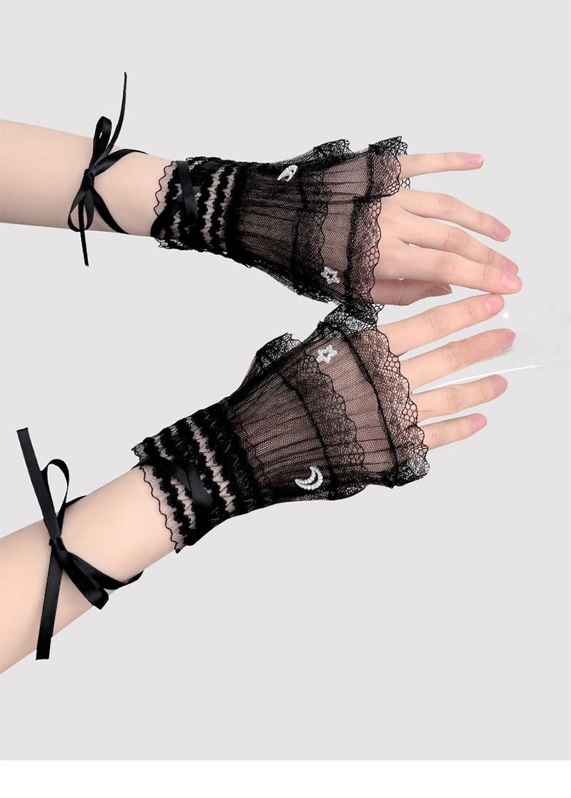 Hua Nai Cat - Star and Moon - Bridal Lolita Cuffs White and Black Ballet Style Lace Cuffs