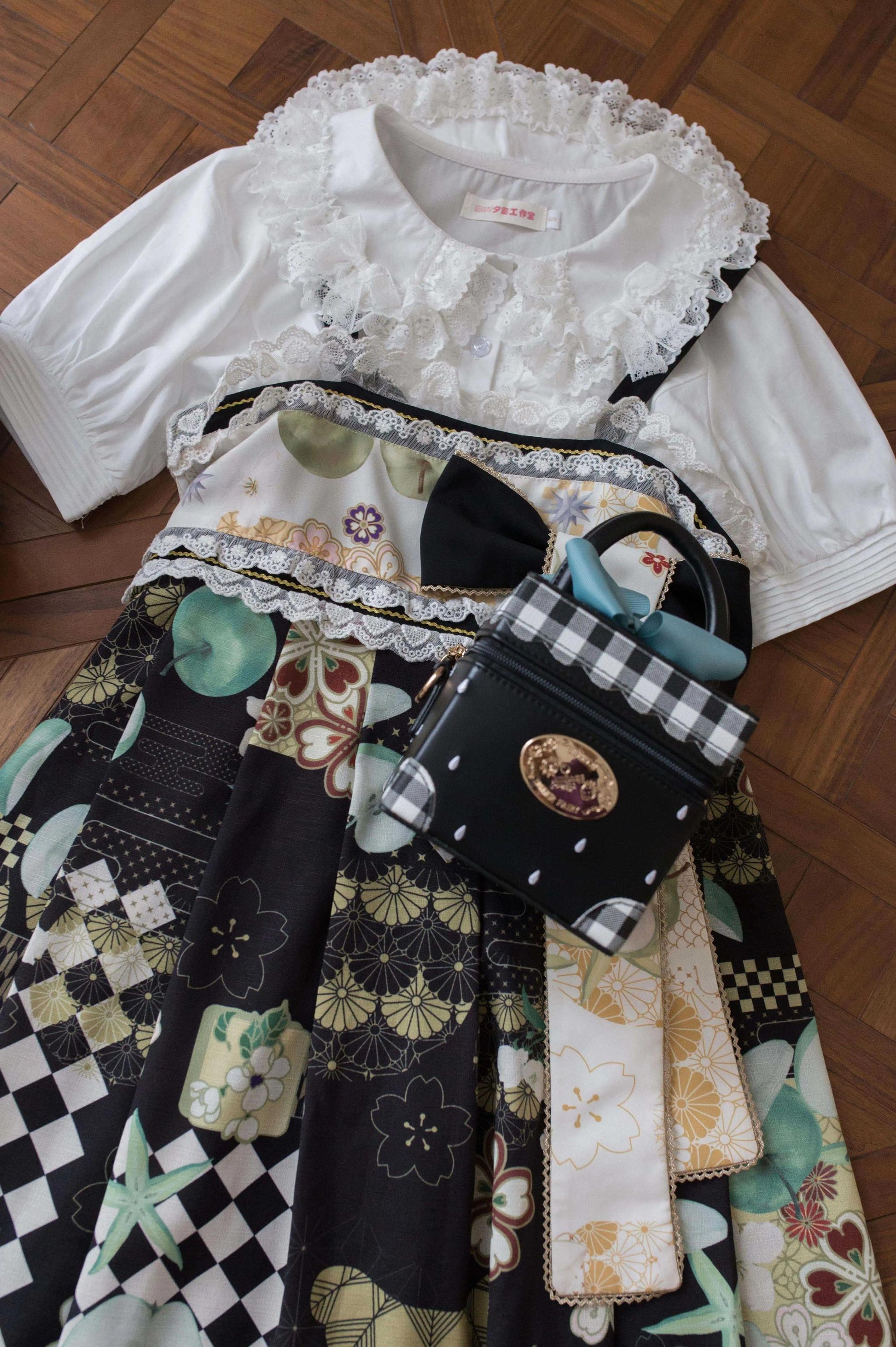 MIST - Semi-sweet Milk Cake - Sweet Lolita Short Sleeve Blouse with Lace Peter Pan Collar