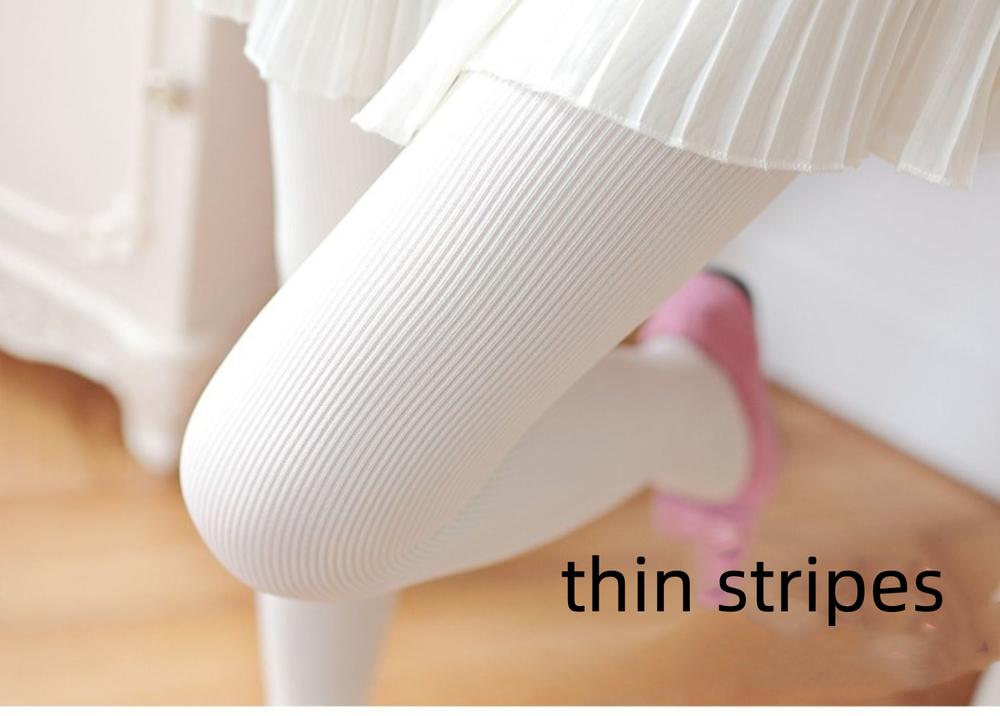 Thirteen Flower - Jacquard Heart Stripes Black White Panty-hose