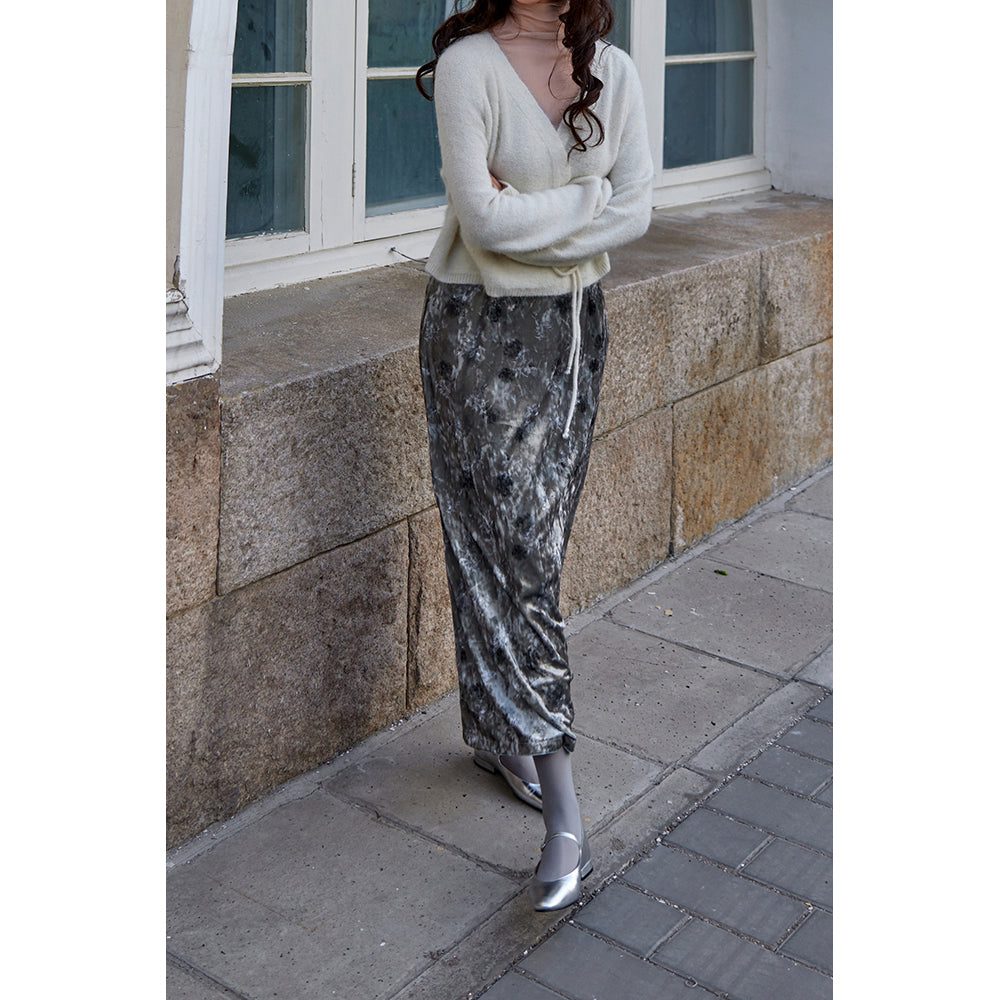 Bouquet pattern velvet long skirt