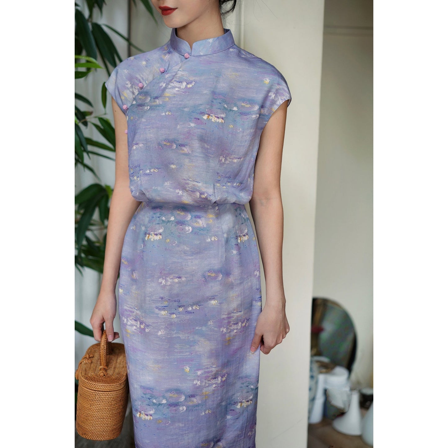 Water lily pond chinese dress