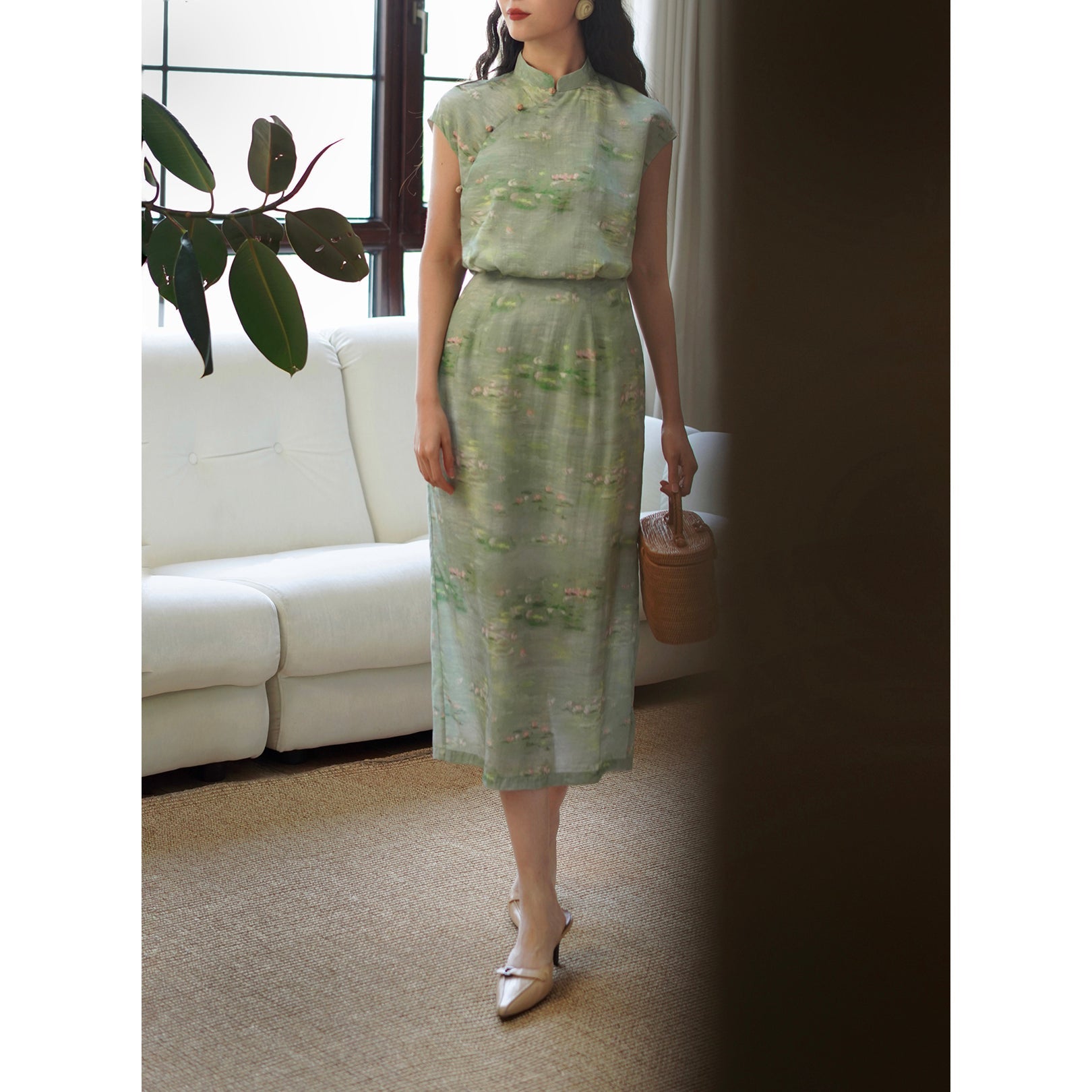 Water lily pond chinese dress