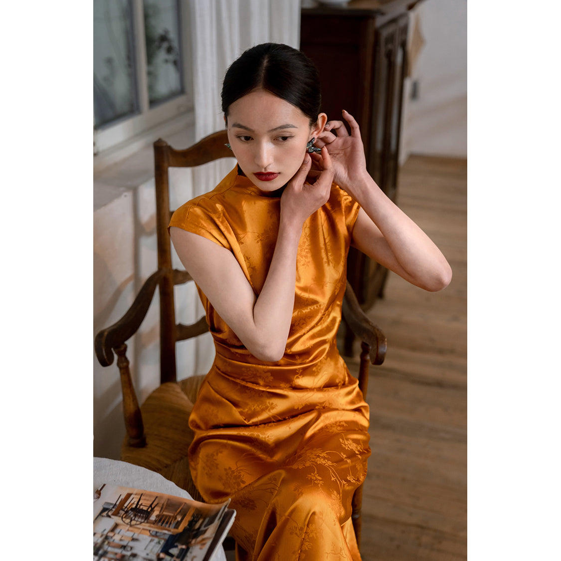 amber high collar jacquard satin cheongsam slim dress