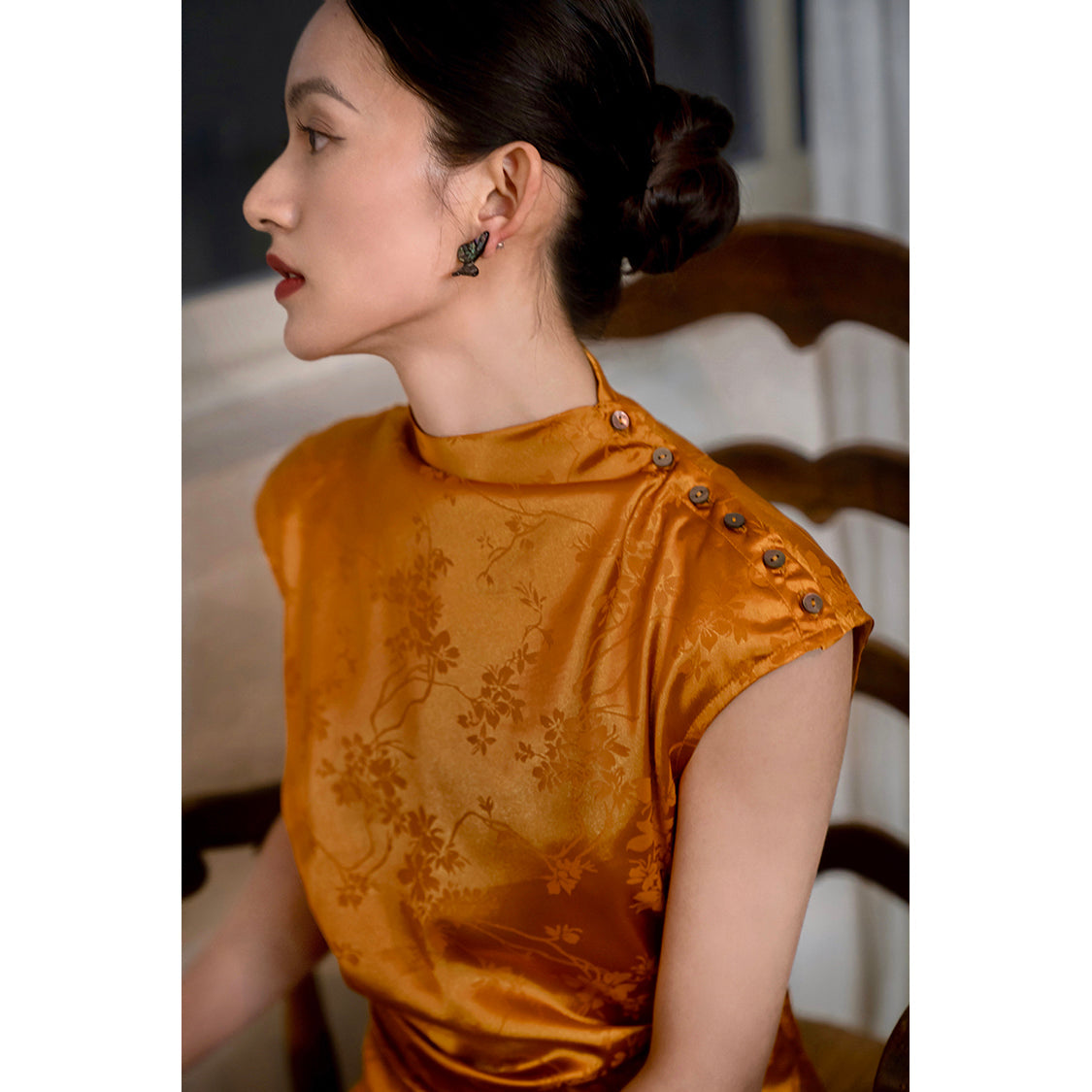 amber high collar jacquard satin cheongsam slim dress