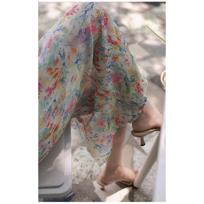 Watercolor floral crowd tops and long skirts