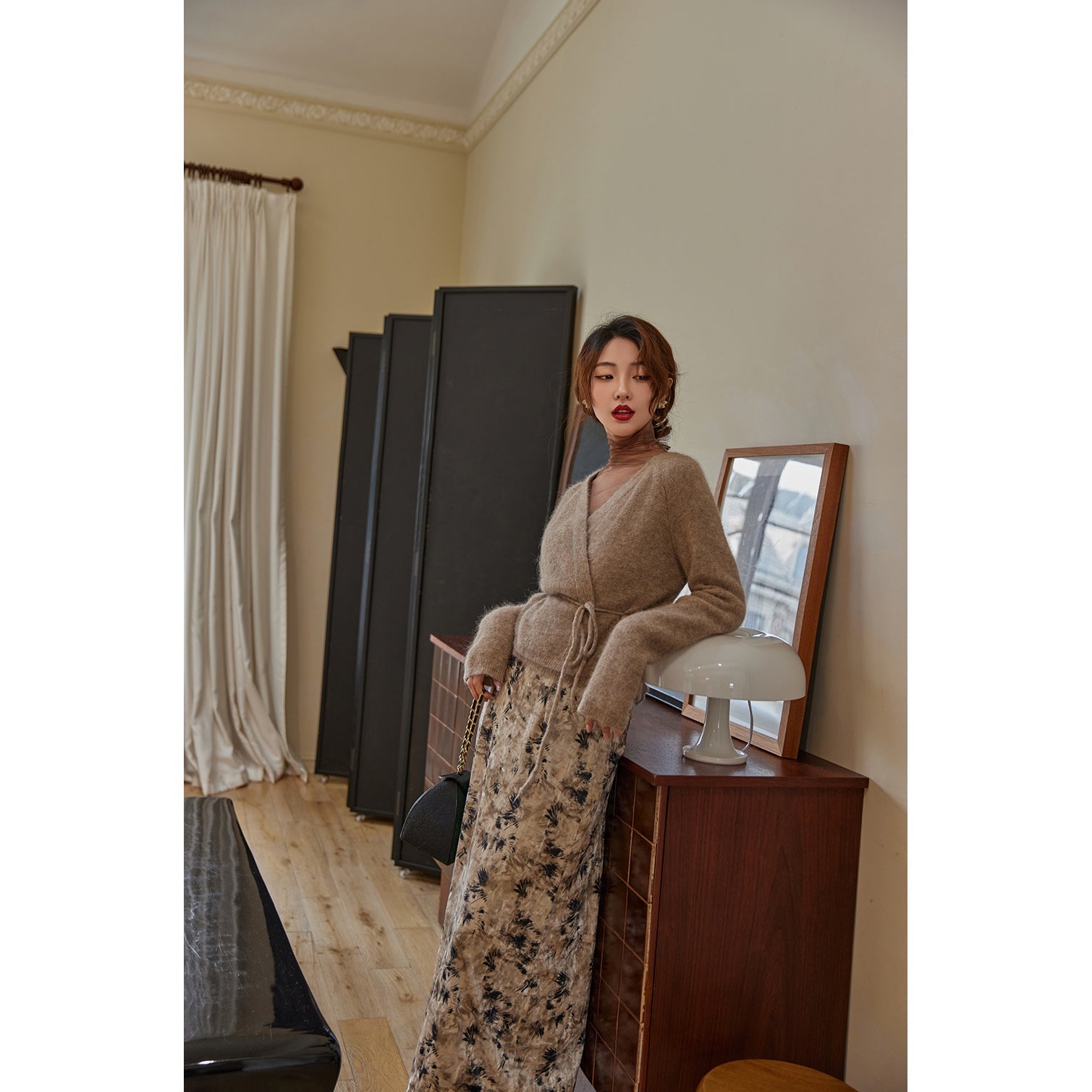 Bouquet pattern velvet long skirt