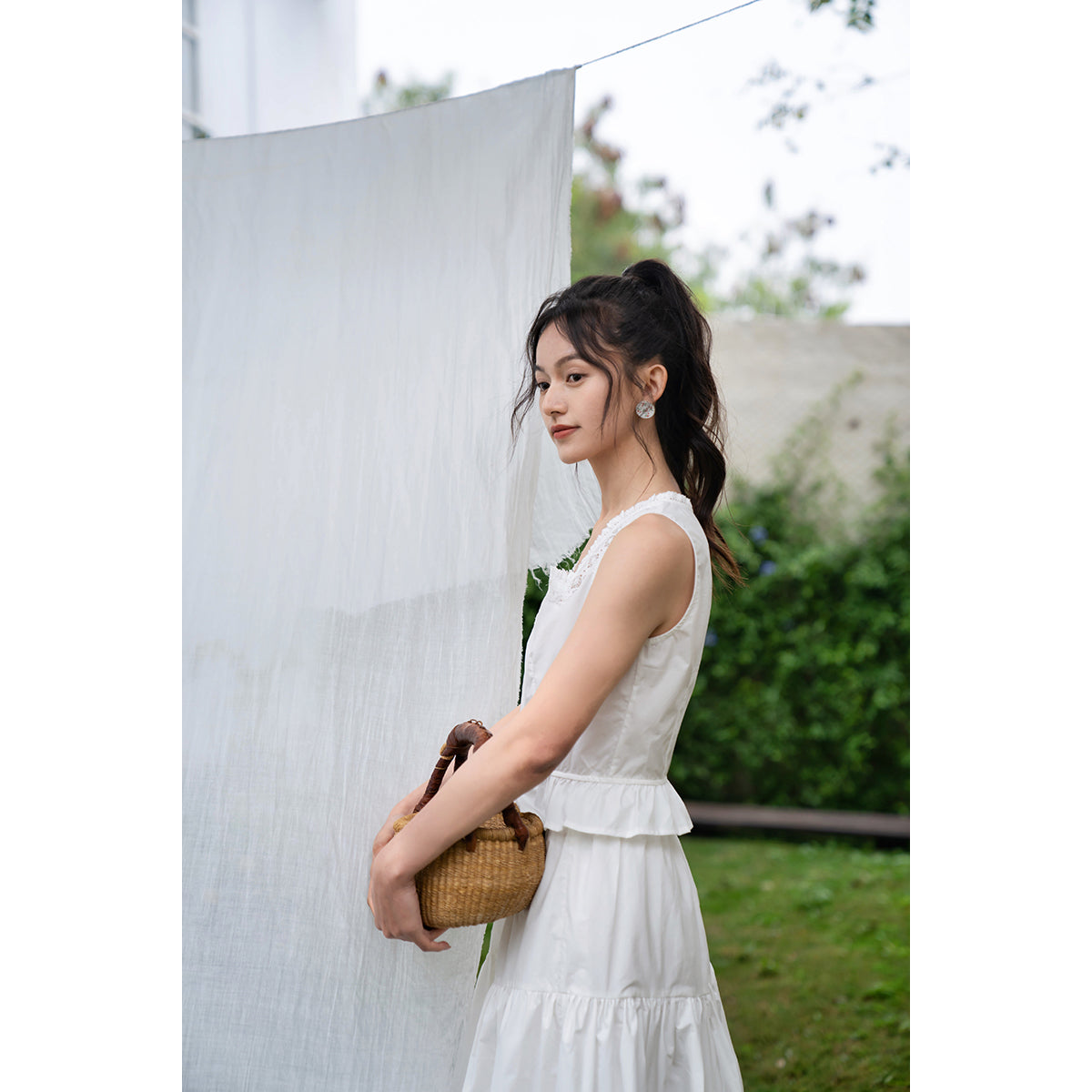 blue and white porcelain embroidered elastic waist A-line skirt