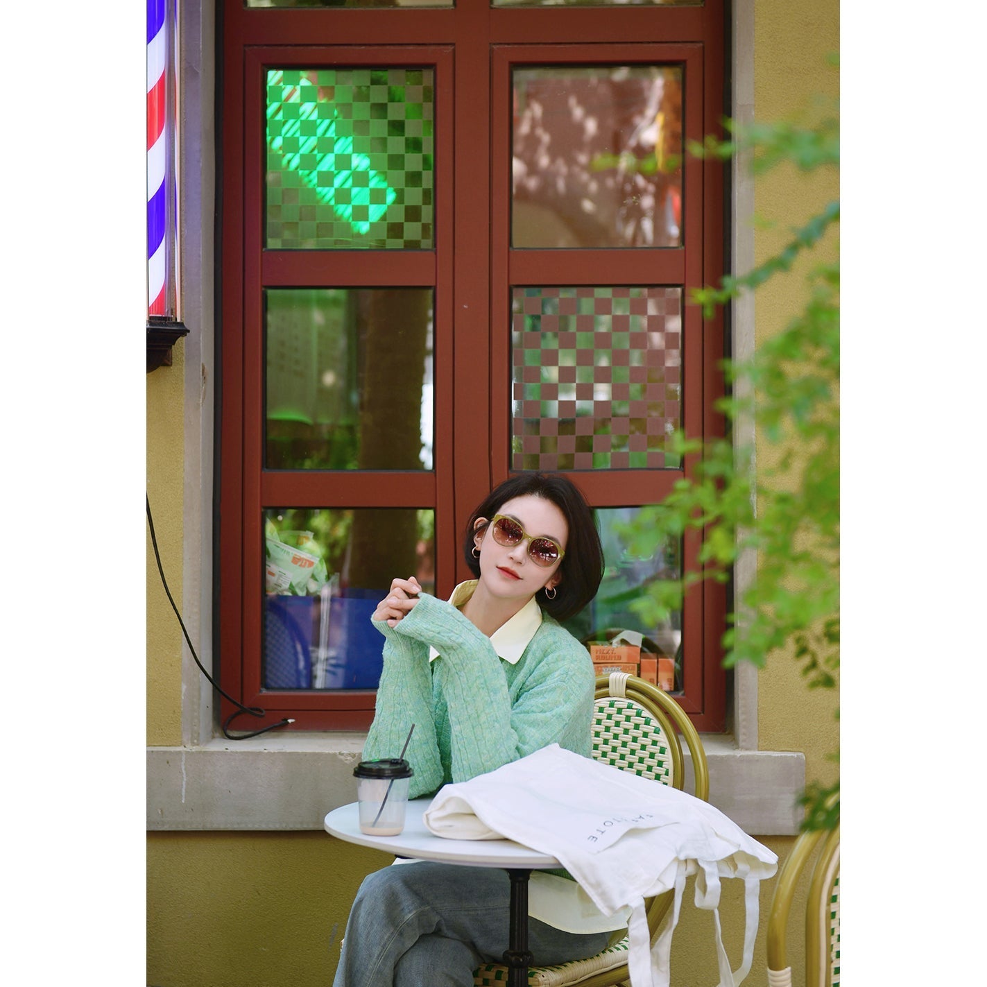 Western lady's embroidered simple shirt