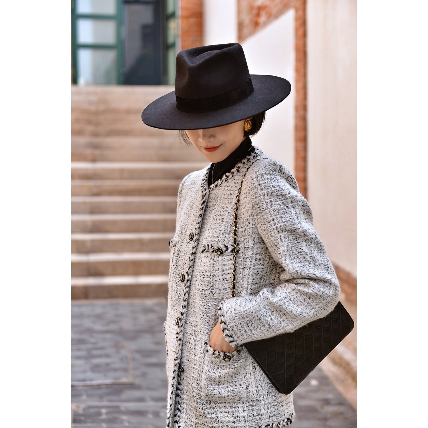 Countess' elegant tweed jacket