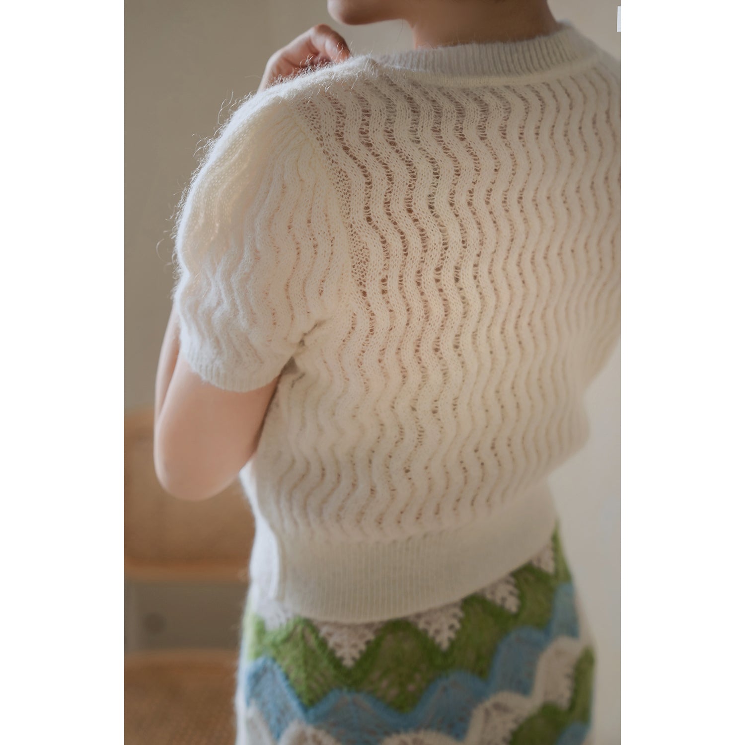 Keyboard colored wave pattern mohair knit