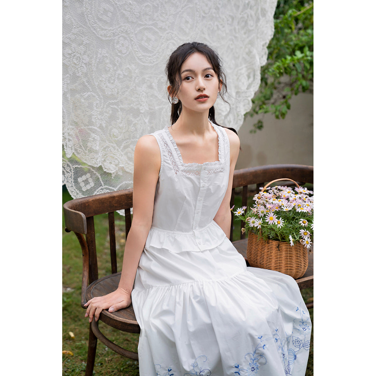 blue and white porcelain embroidered elastic waist A-line skirt