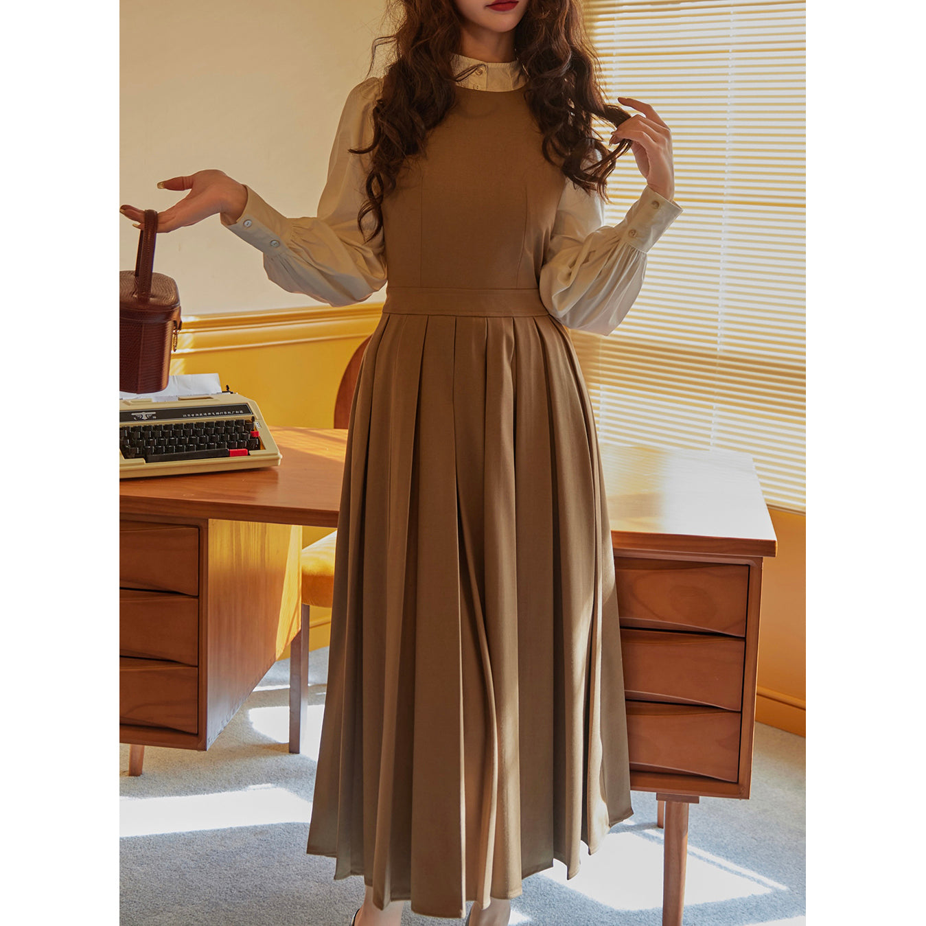 classical pleated jumper skirt