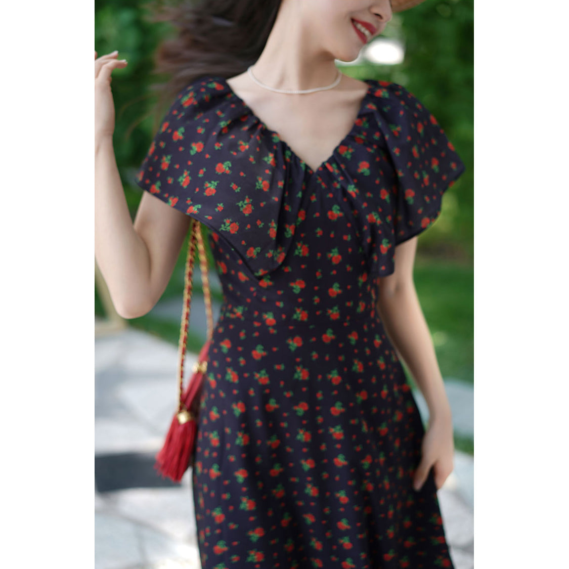 Black ink flower crowd retro dress