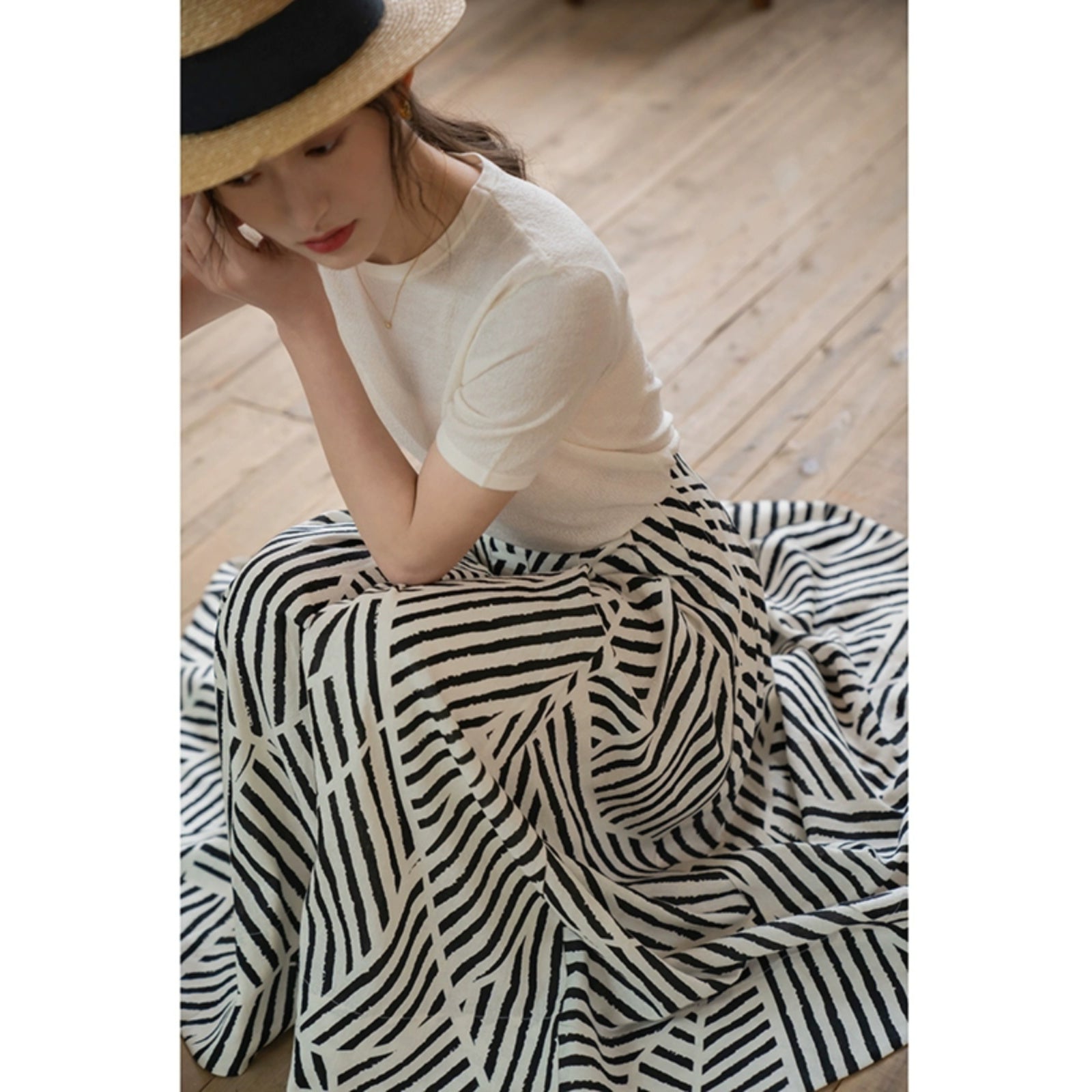 black and white geometric pattern large swing skirt