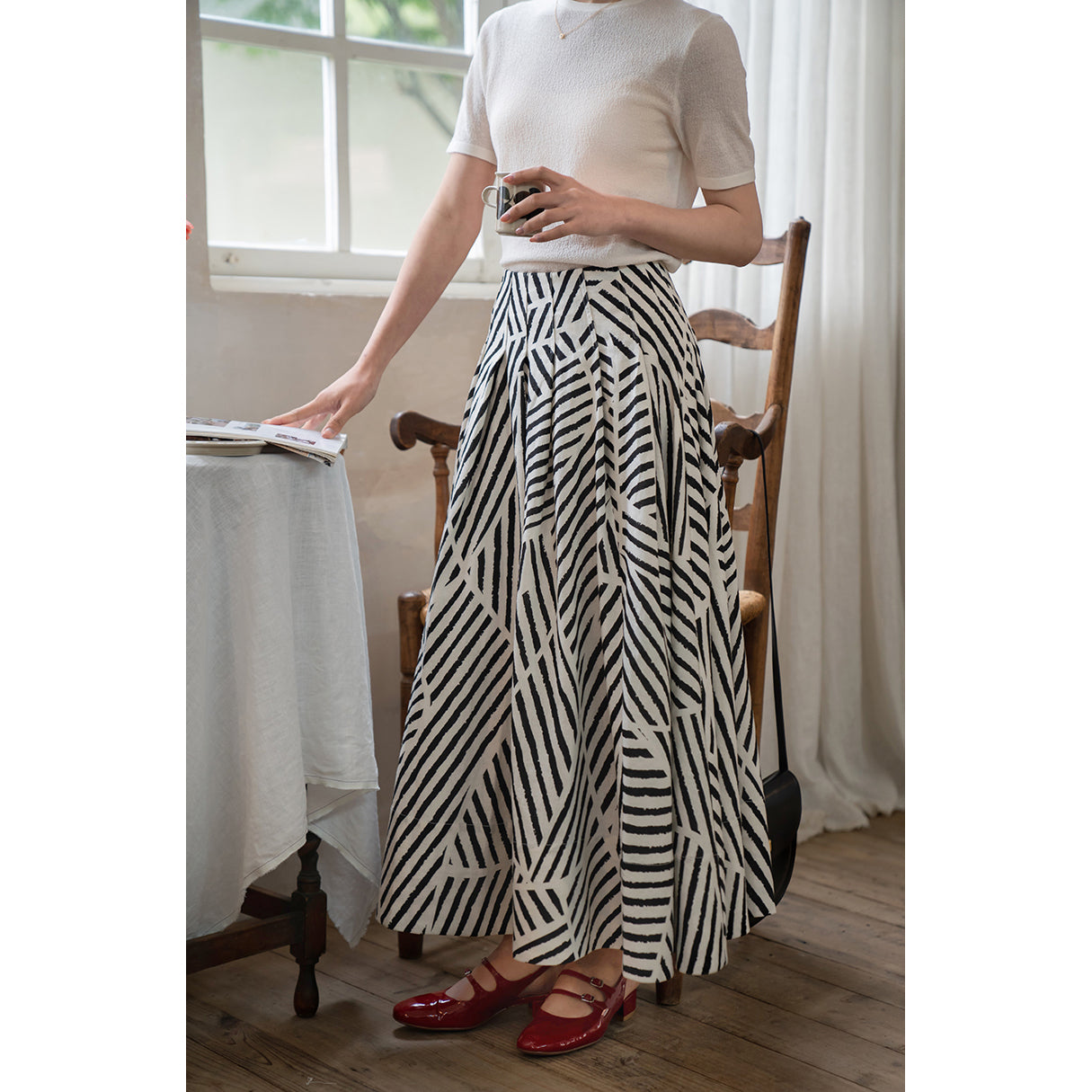 black and white geometric pattern large swing skirt