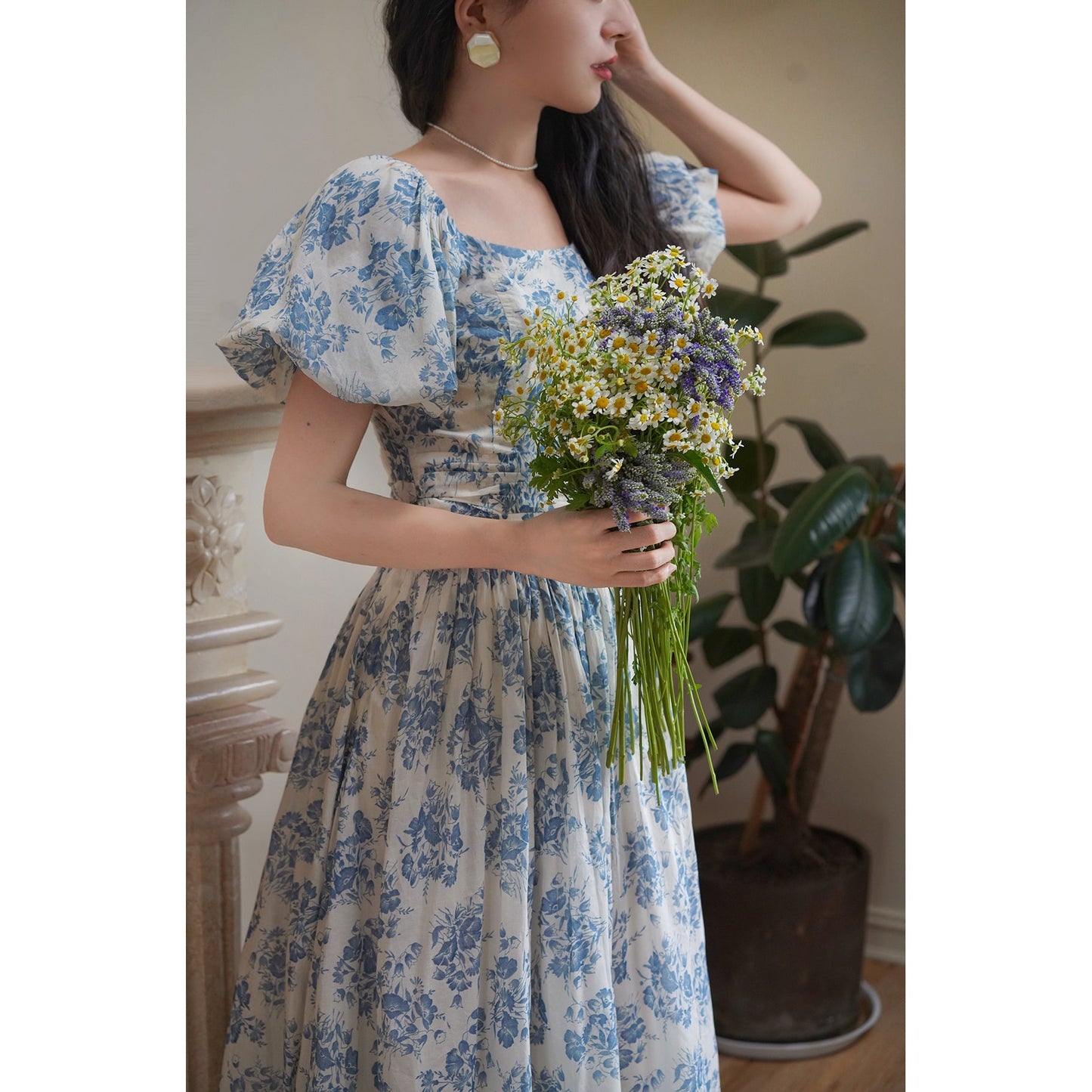 Blue ink flower pattern retro dress