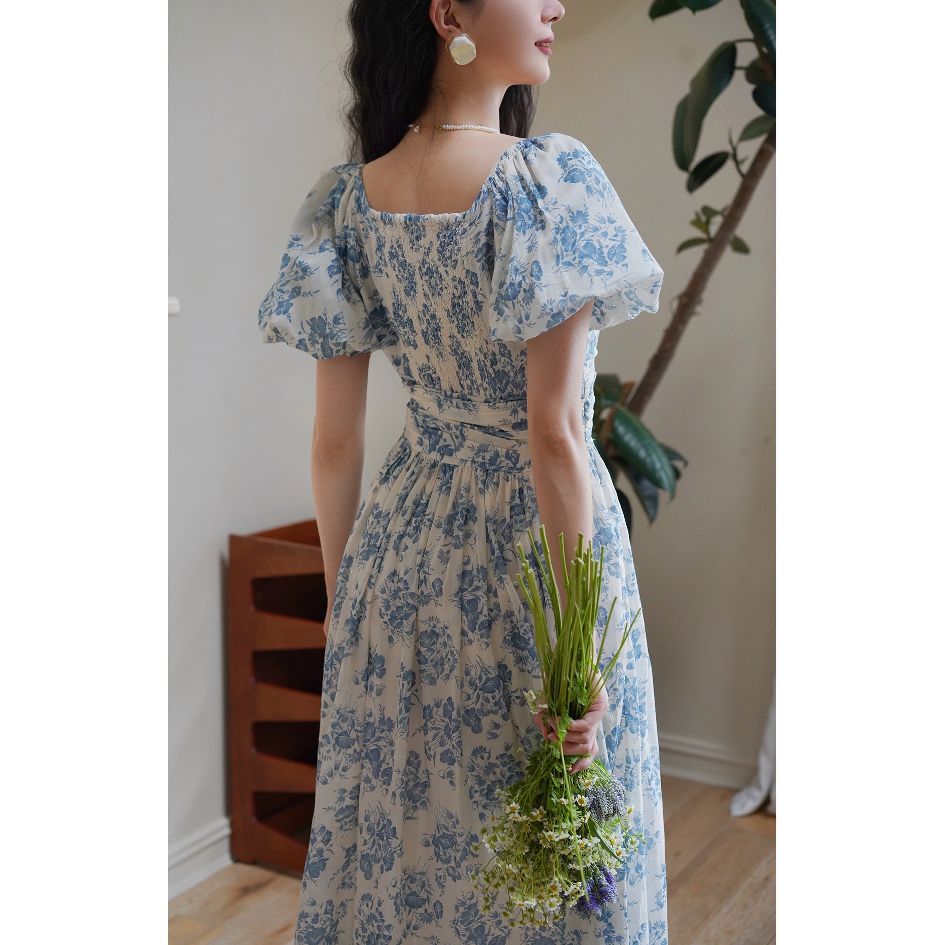 Blue ink flower pattern retro dress