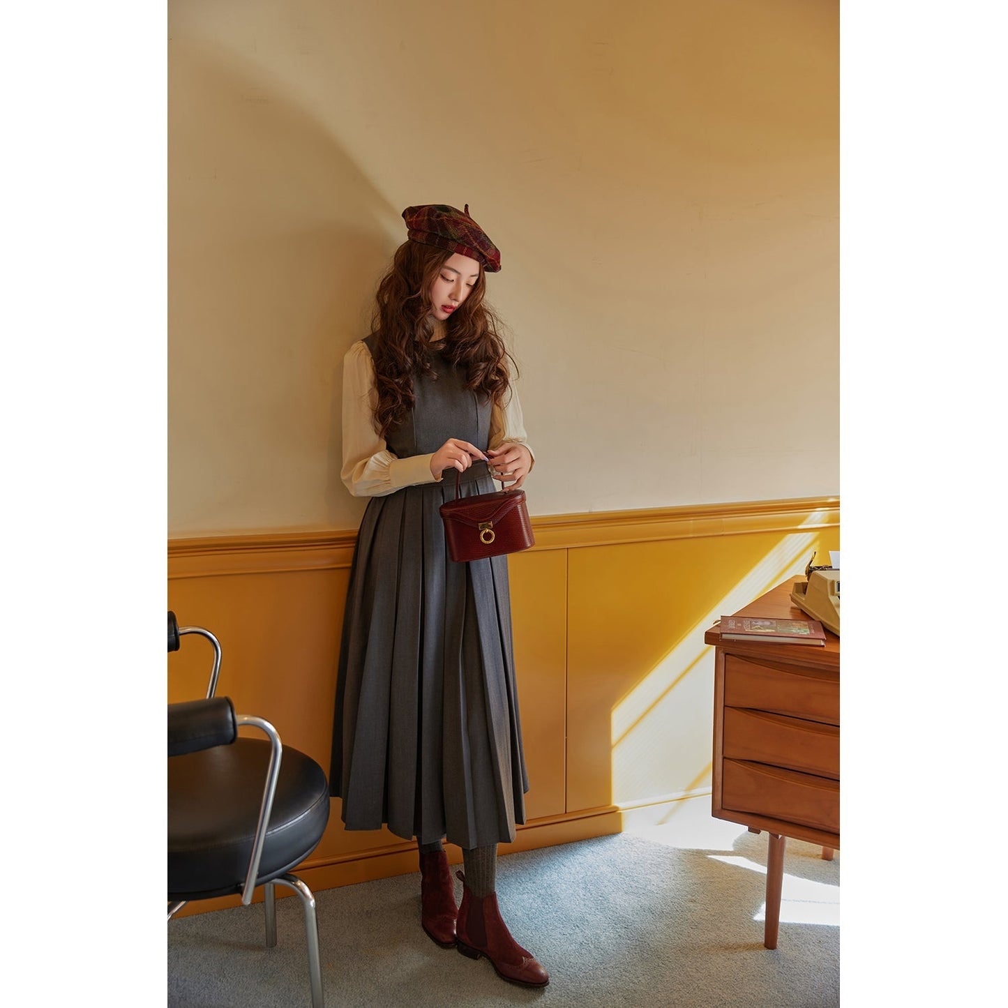 classical pleated jumper skirt