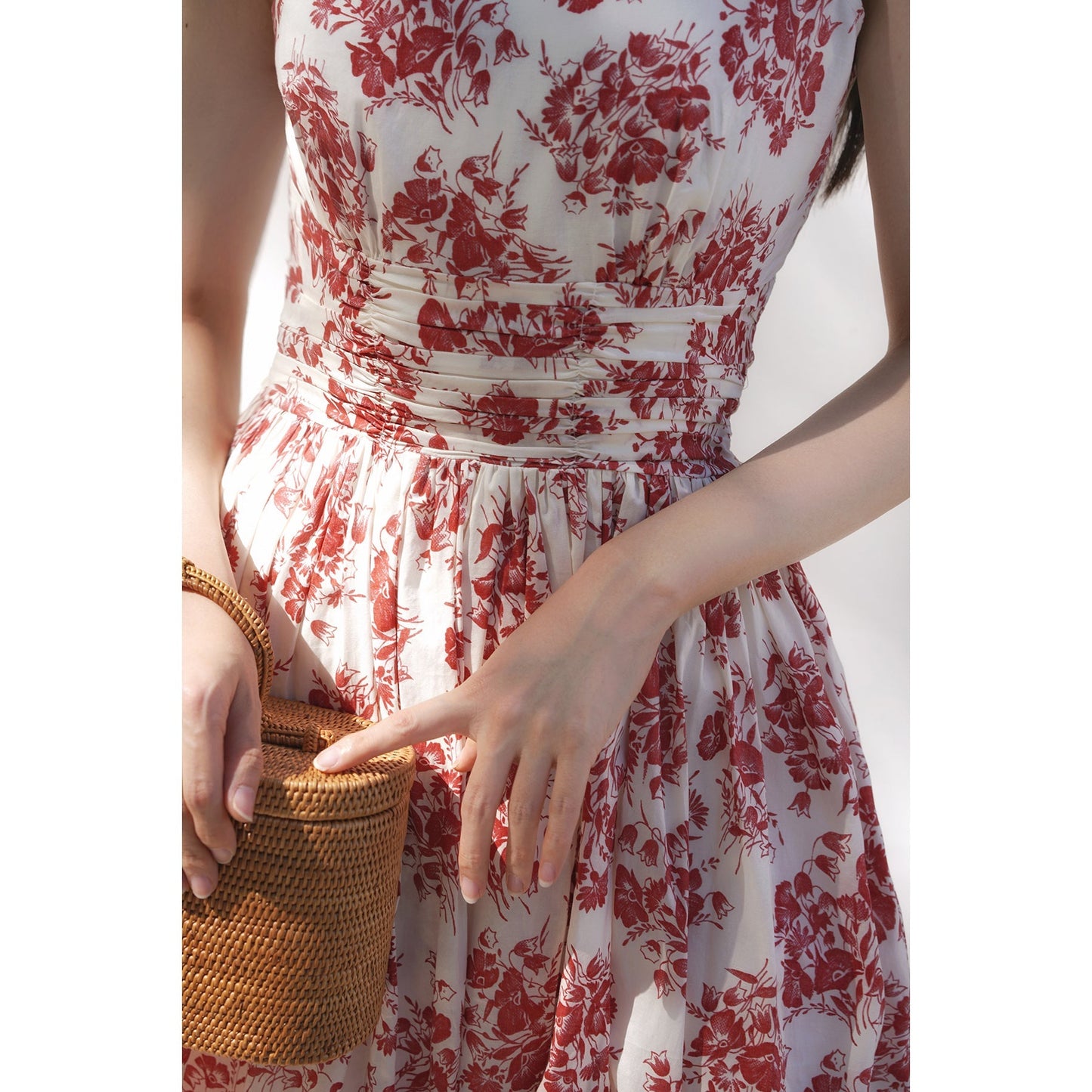 Red flower pattern sleeveless dress