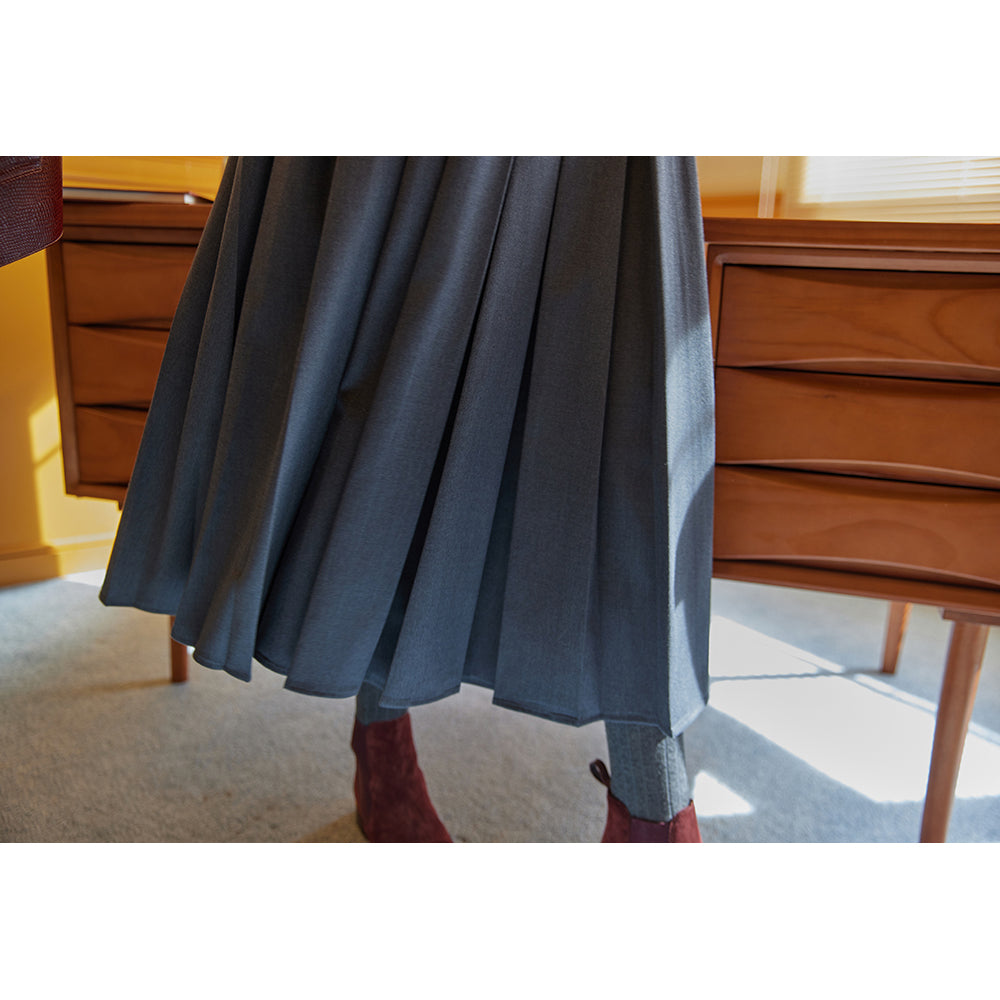 classical pleated jumper skirt