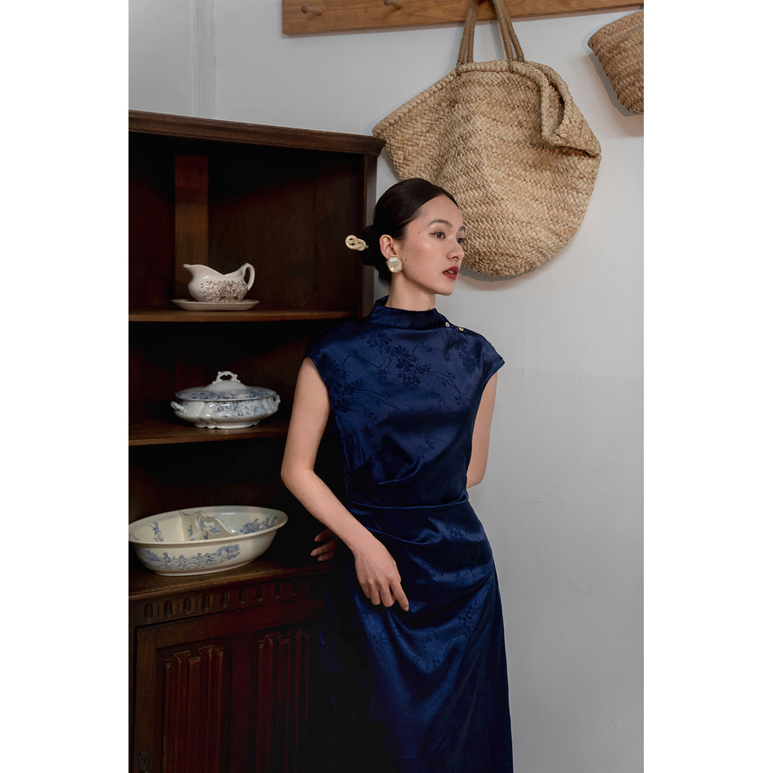 Cyanosis high collar jacquard satin cheongsam slim dress