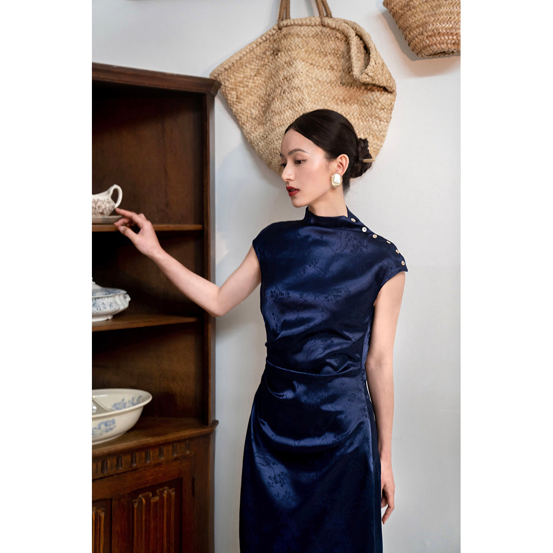 Cyanosis high collar jacquard satin cheongsam slim dress