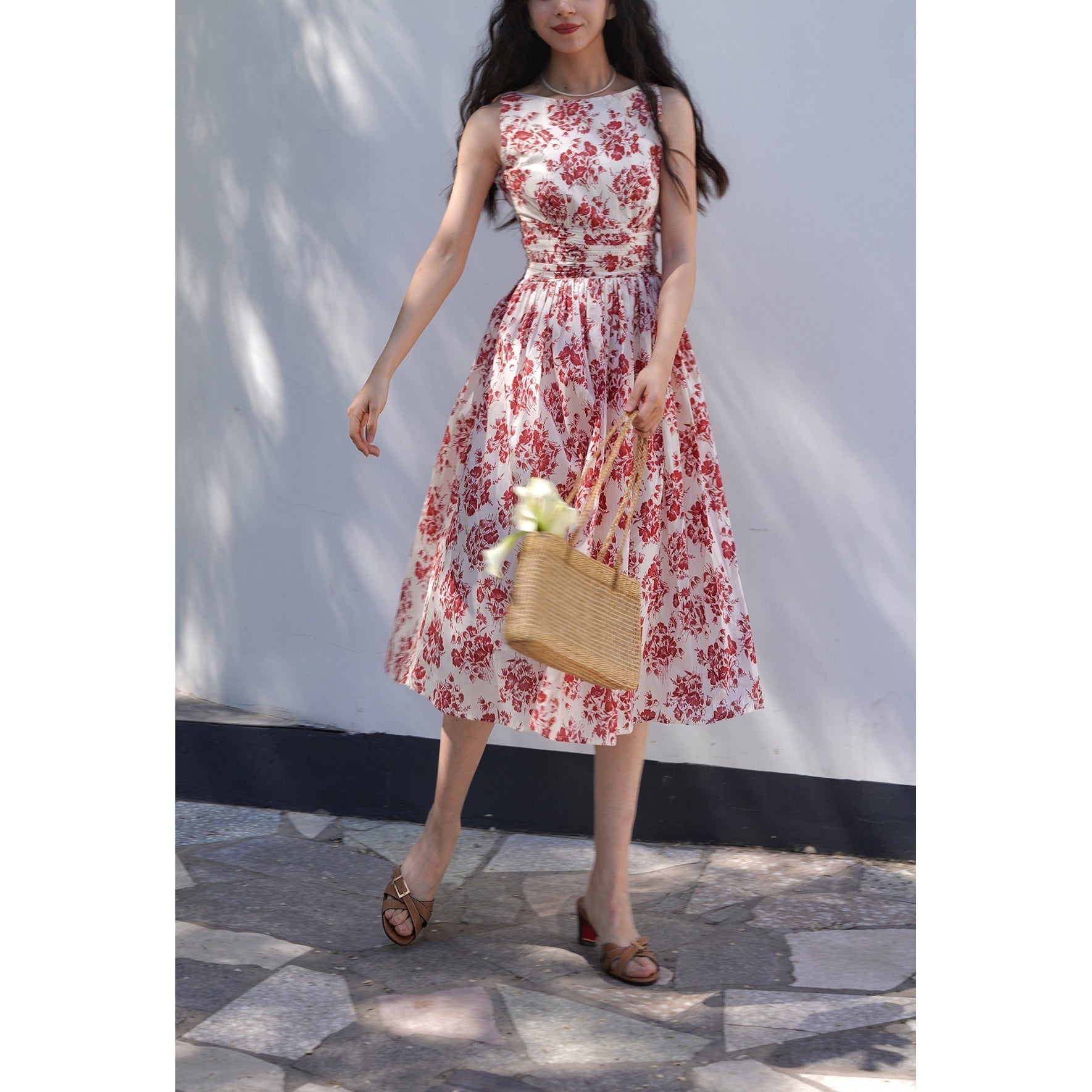 Red flower pattern sleeveless dress