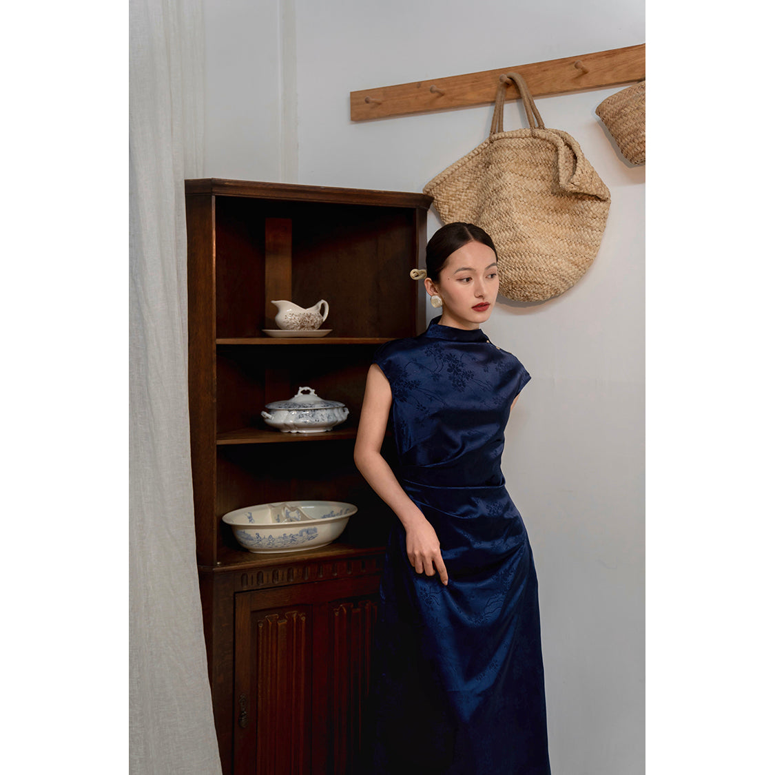 Cyanosis high collar jacquard satin cheongsam slim dress