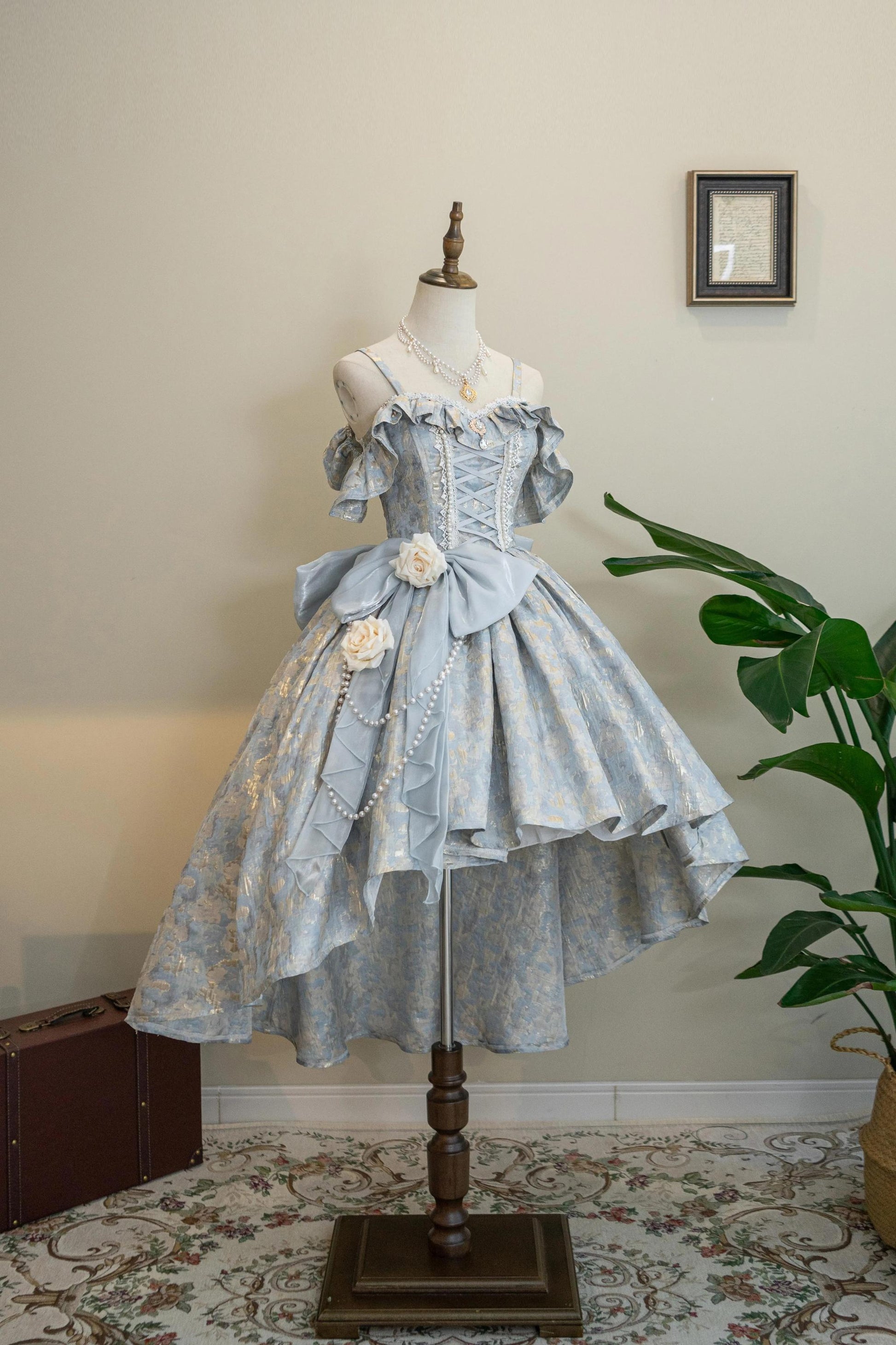 Nectarine White Tea - Rossia Salutes - Embossed Jacquard, Rose Accent, Bridal Wedding Lolita JSK Dress