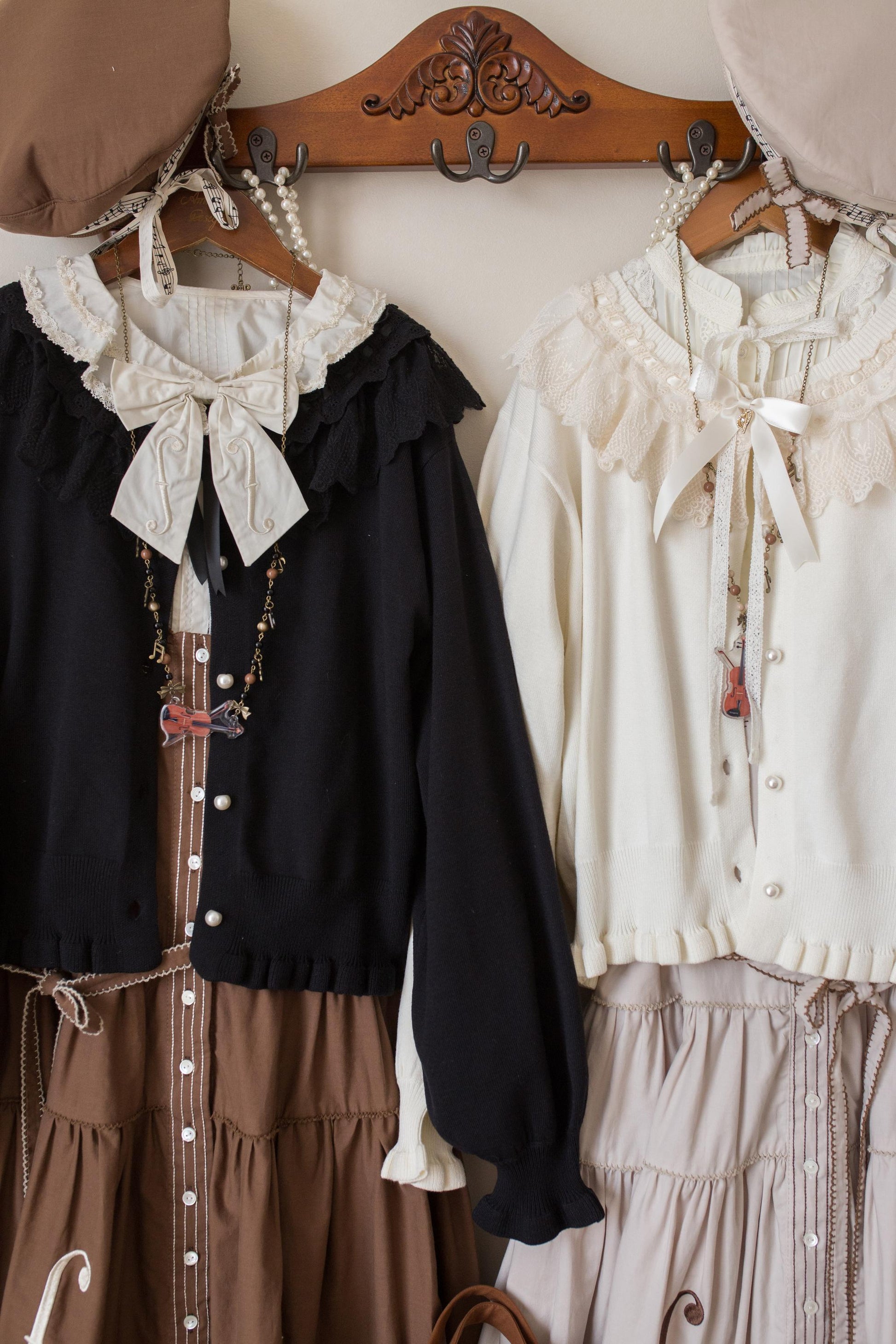 MIST - Graceful Dream - Retro Kawaii Lolita Sweater Cardigan, Ruffled Lace Neckline