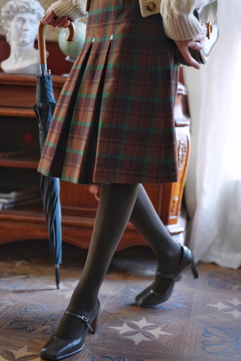 Dark brown plaid classical pleated skirt