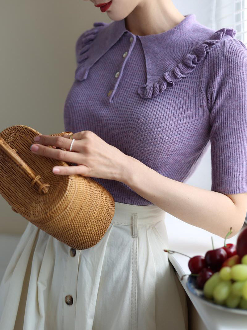 Ivory-colored lady's denim skirt