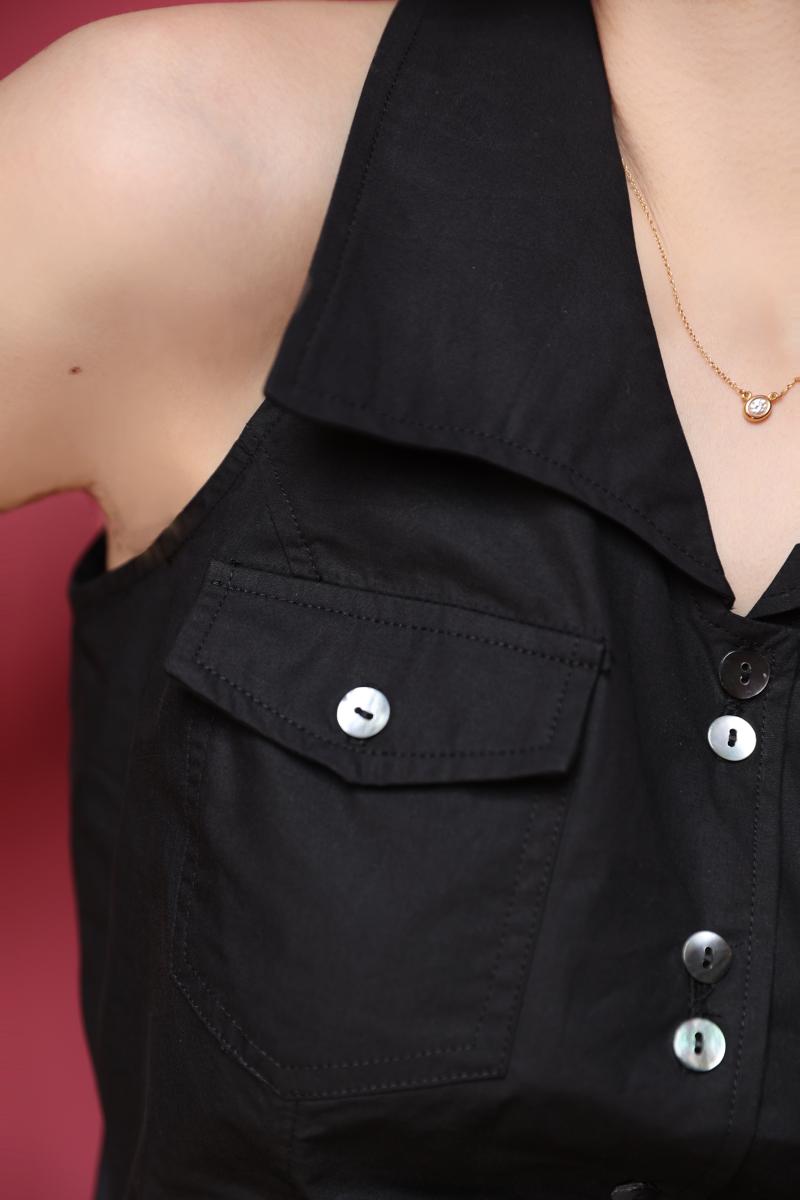 black lady sleeveless blouse