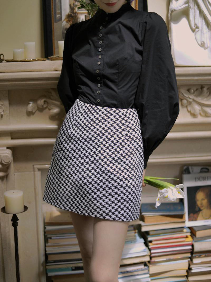 Houndstooth short tweed skirt