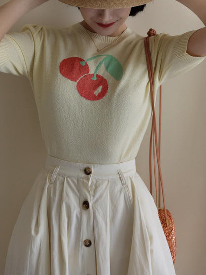 Ivory-colored lady's denim skirt