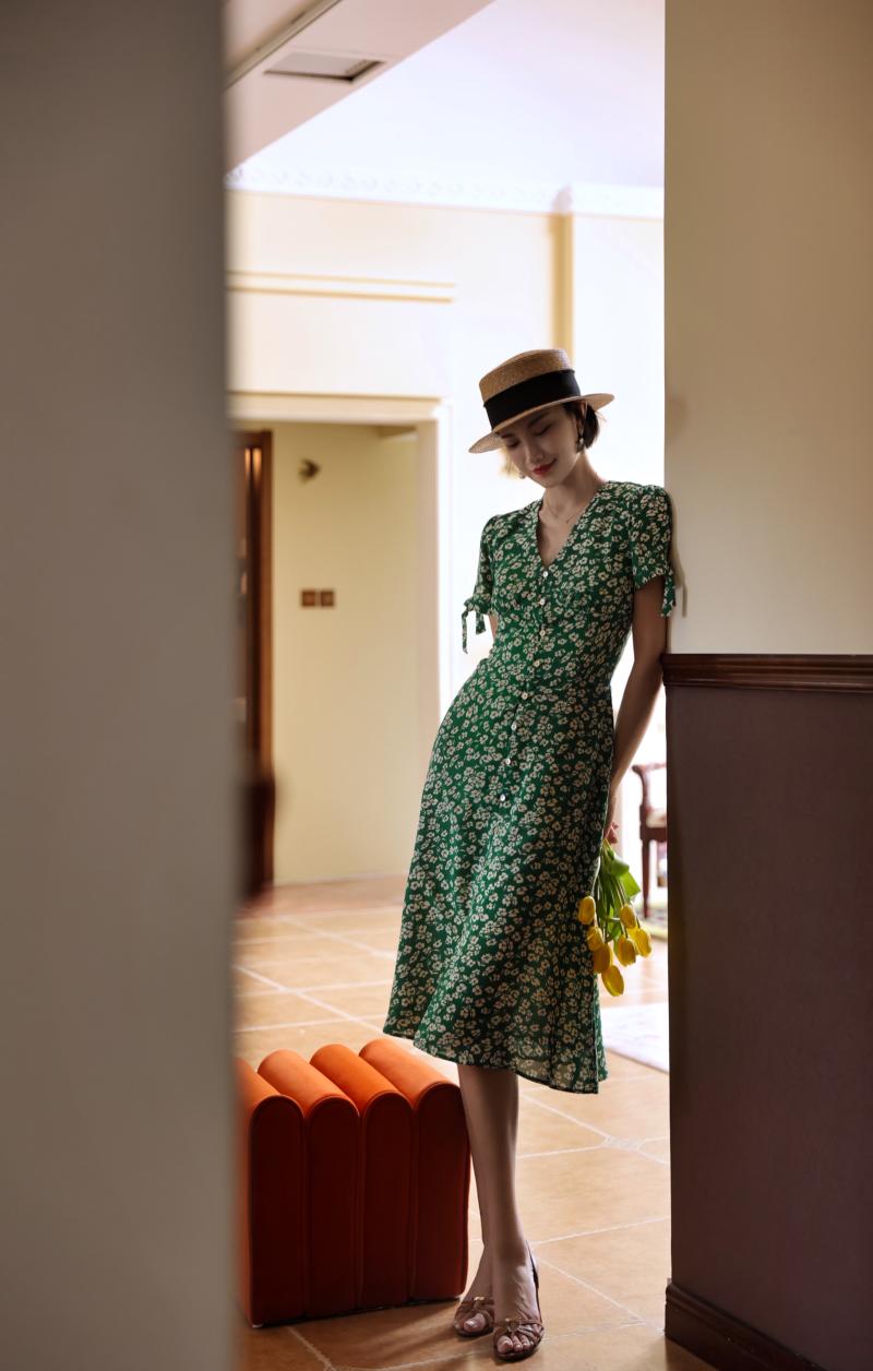 Green Bouquet French Retro Dress