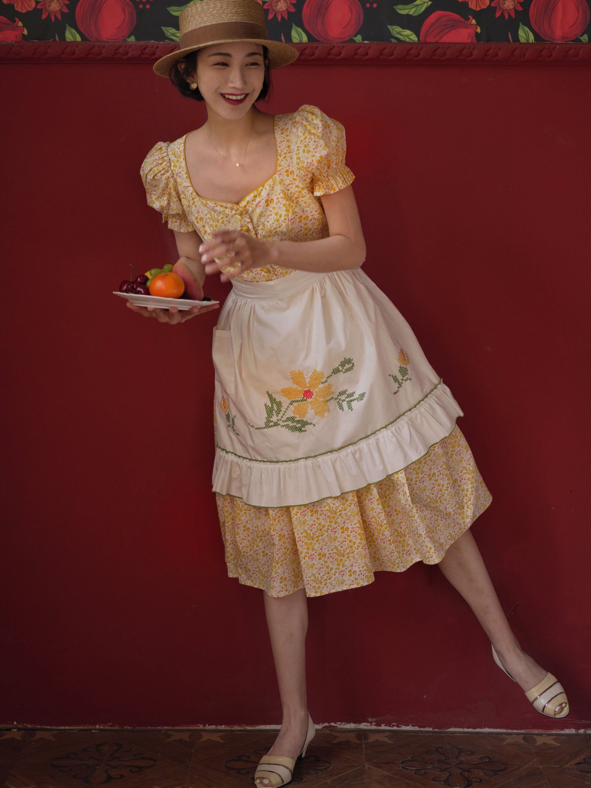 Yellow flower retro dress and embroidered apron