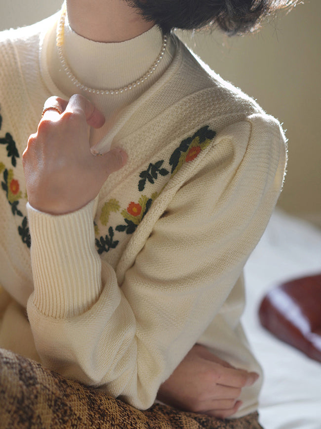 Knitted cardigan with floral embroidery